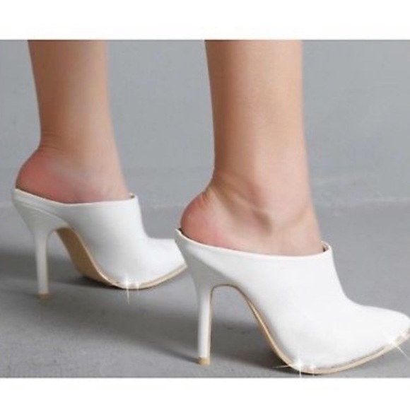 White rhinestone rimmed heel - Picture 7 of 7